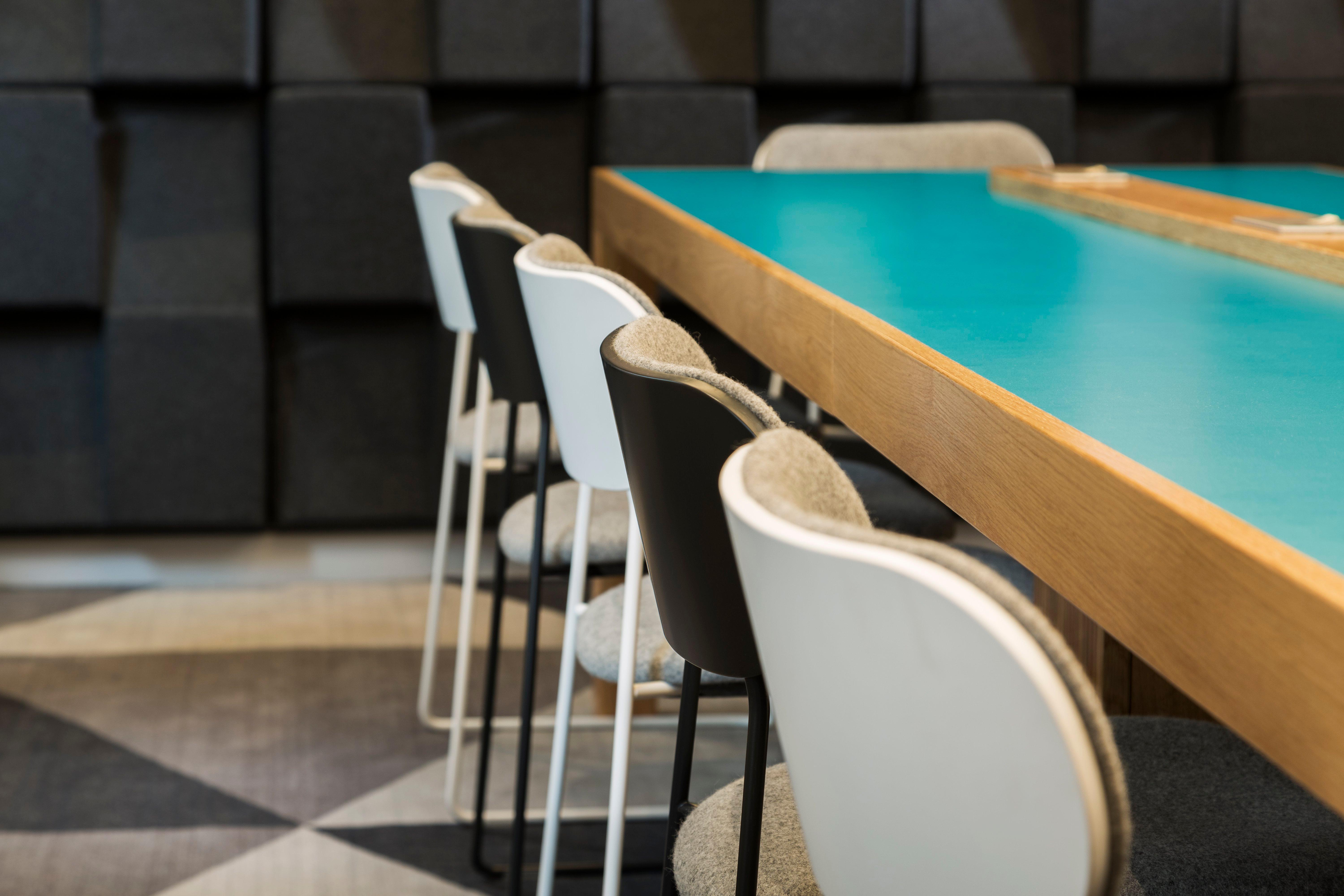 Holiday Inn Express Park Royal By Ihg London Bagian luar foto
