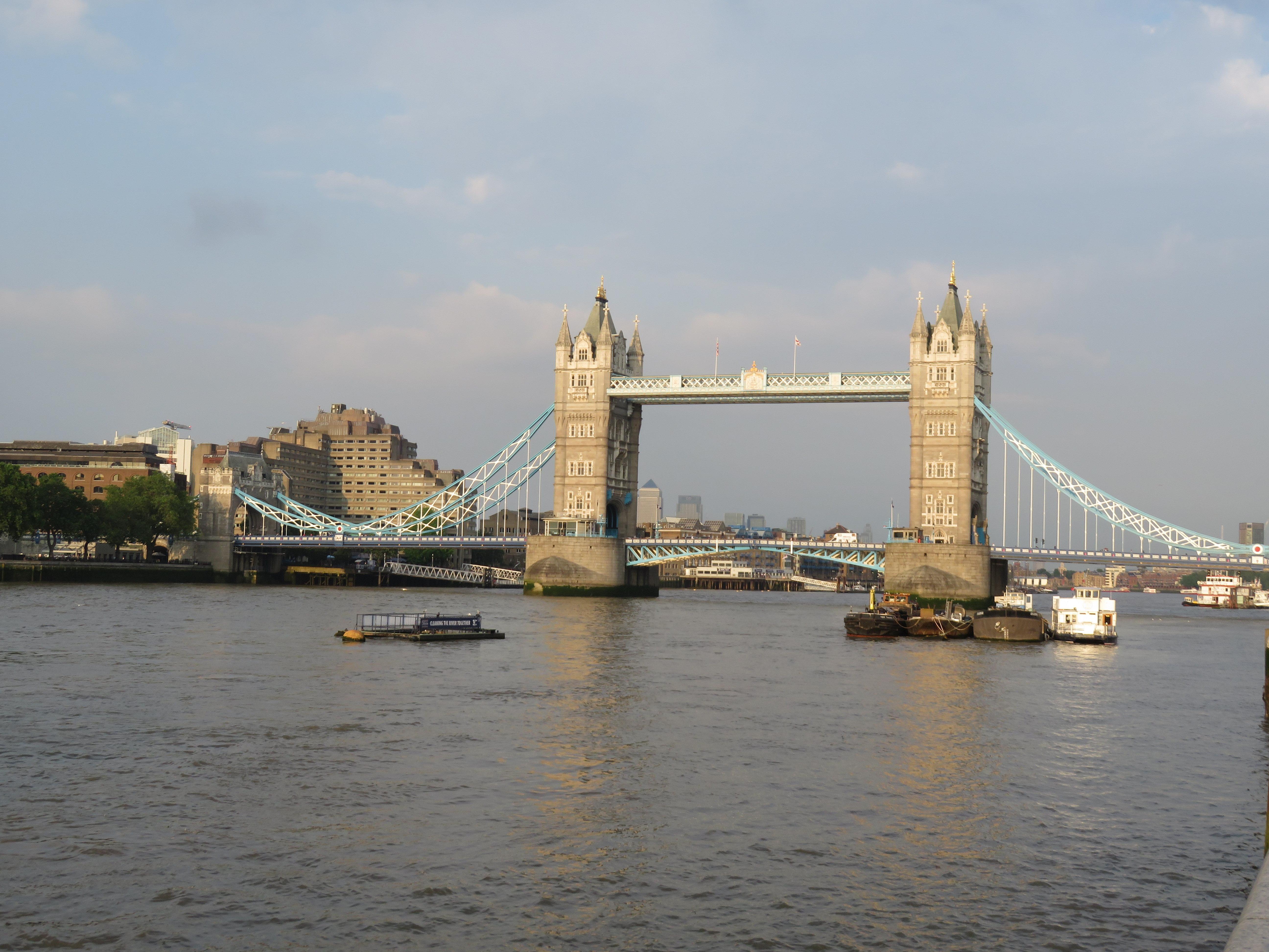Holiday Inn Express Park Royal By Ihg London Bagian luar foto