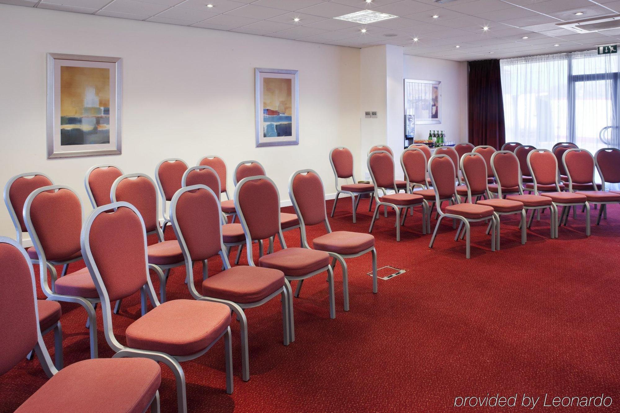 Holiday Inn Express Park Royal By Ihg London Fasilitas foto
