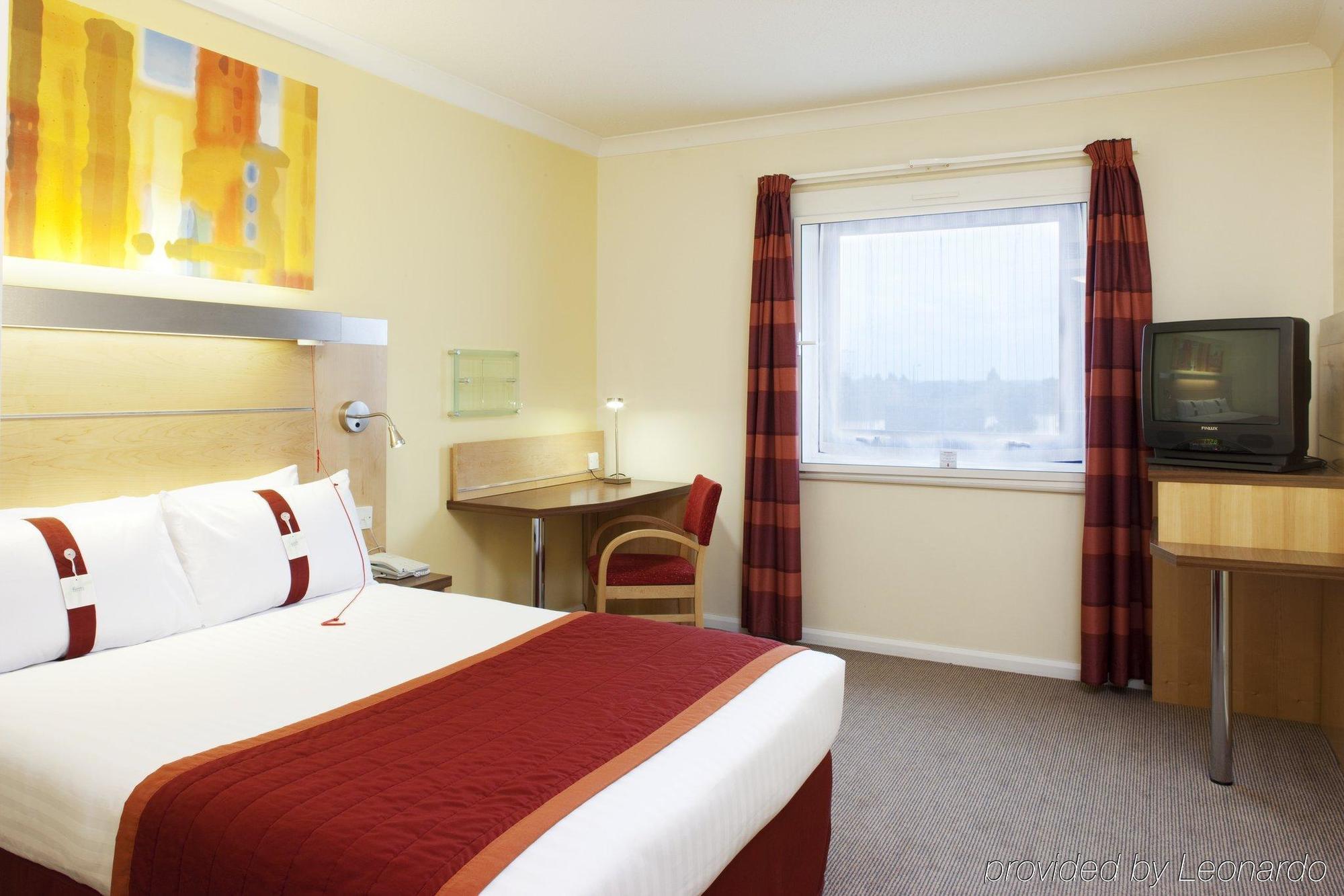 Holiday Inn Express Park Royal By Ihg London Ruang foto
