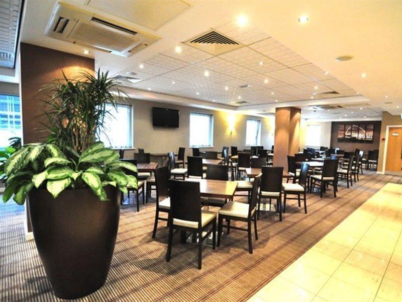 Holiday Inn Express Park Royal By Ihg London Bagian luar foto